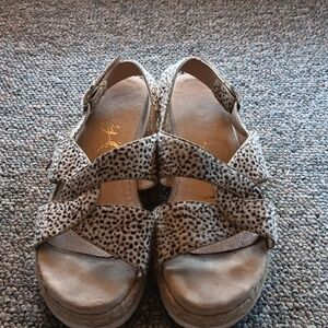 Womens sandalls